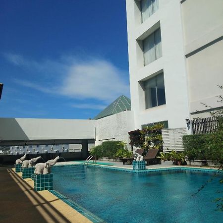 The City Hotel Sriracha By Bbh Japan Si Racha Eksteriør bilde