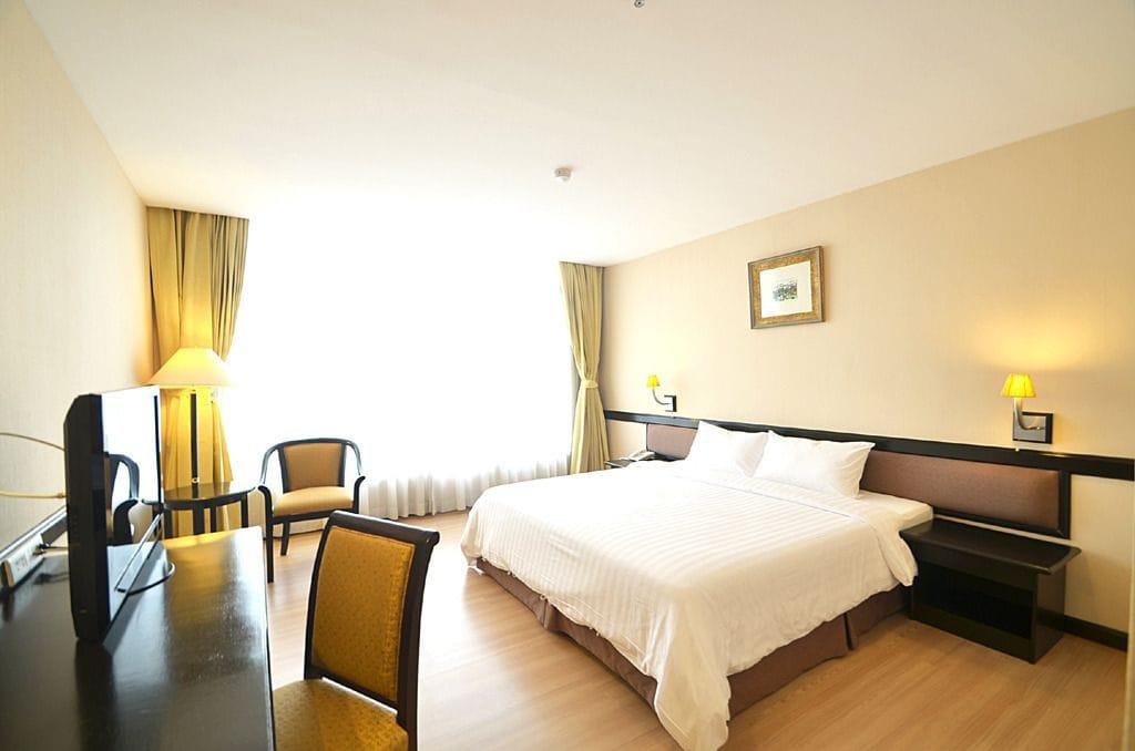 The City Hotel Sriracha By Bbh Japan Si Racha Eksteriør bilde