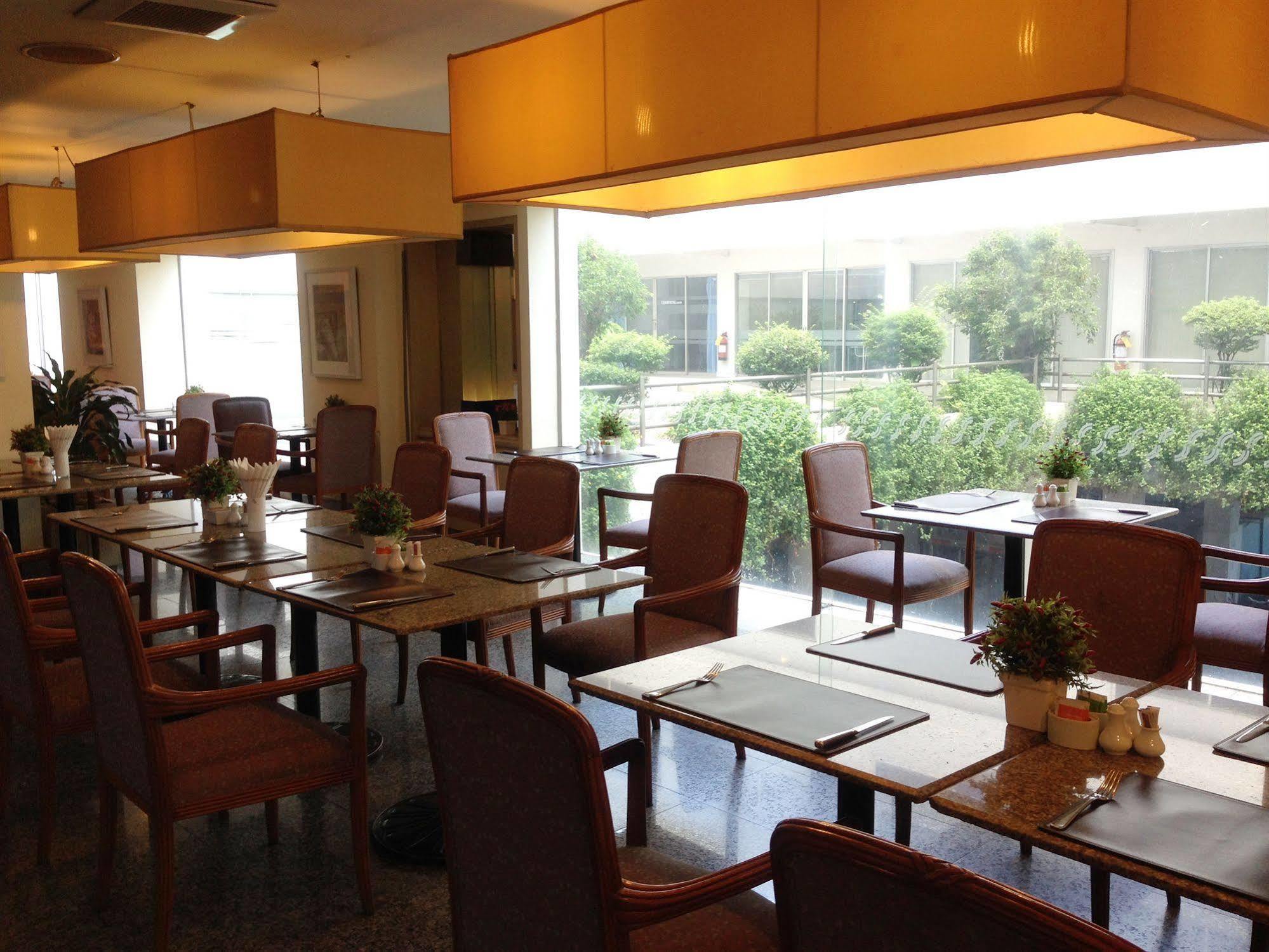 The City Hotel Sriracha By Bbh Japan Si Racha Eksteriør bilde
