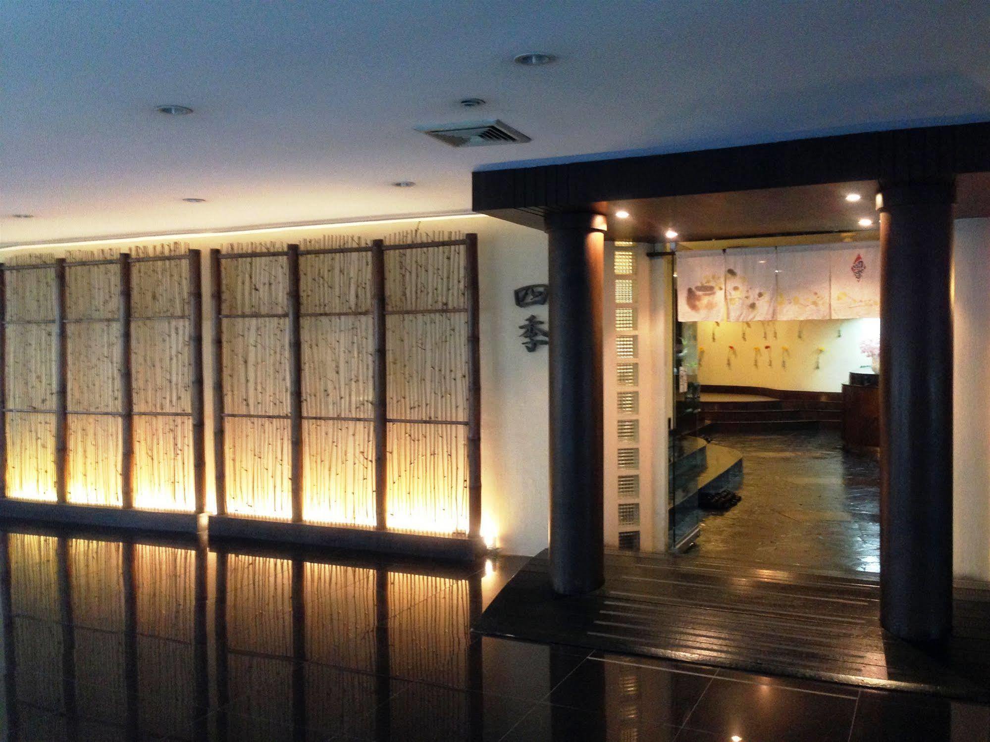 The City Hotel Sriracha By Bbh Japan Si Racha Eksteriør bilde
